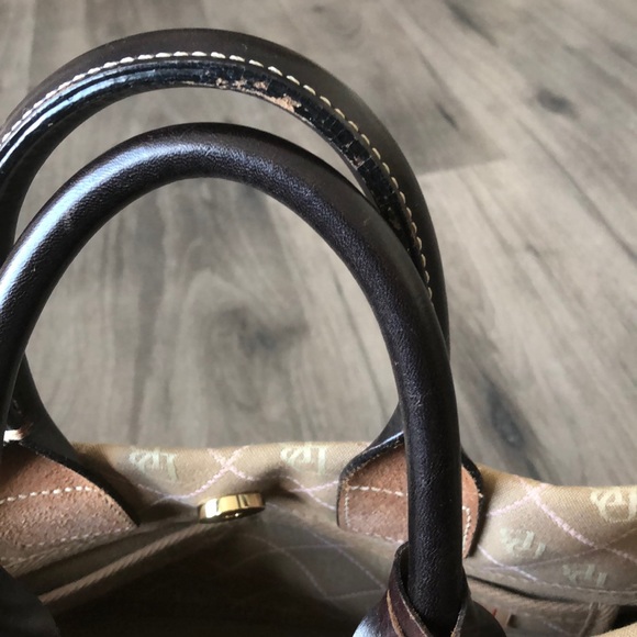 Dooney and Bourke purse - Picture 5 of 5